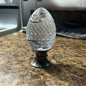Vintage 1993 Avon Majestic 24% Lead Egg w/pewter Base